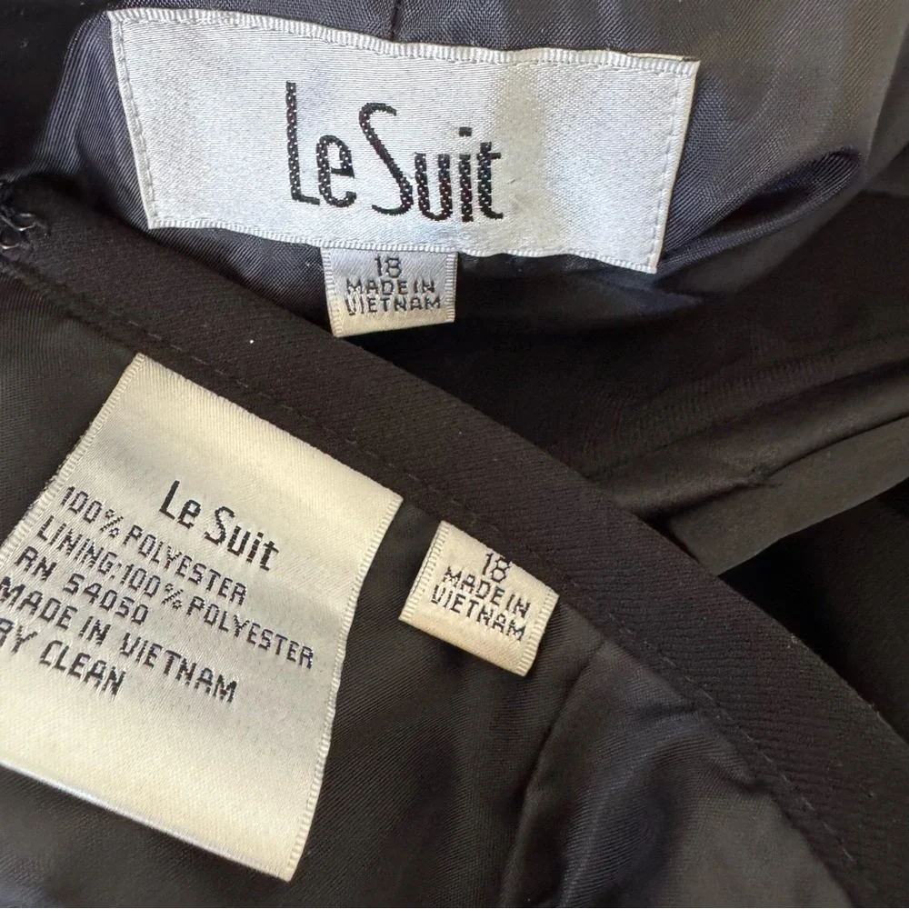 LE SUIT Size 18 Gorgeous Black Skirt & Blazer Suit Set - Evening Suit - Picture 4 of 5